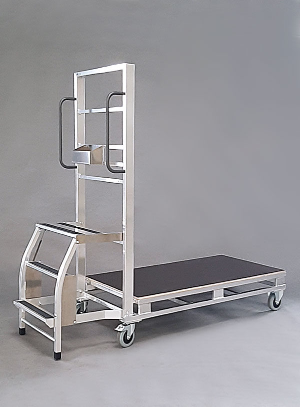 Produktabbildung eines Kommissionierwagen aus Aluminium, Plattformwagen für Haushaltswaren 