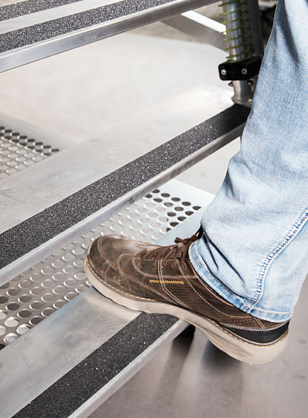 Kommissionierwagen aus Aluminium, Transportwagen in der Werkzeugbranche