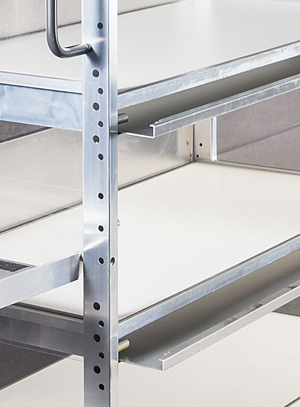 Kommissionierwagen aus Aluminium, Textilbranche - Detailansicht