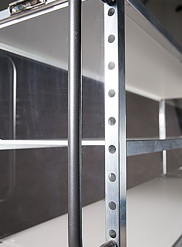 Kommissionierwagen aus Aluminium, Spielwarenversand - Detailansicht